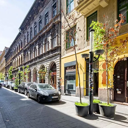 Super - Quiet Sleep - Βουδαπέστη